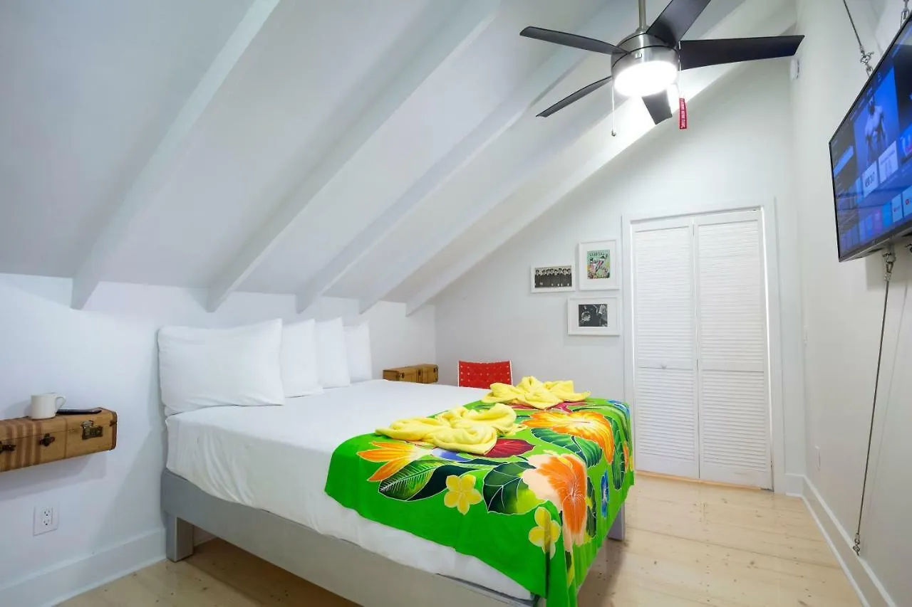 Ibis Bay Resort كي وست