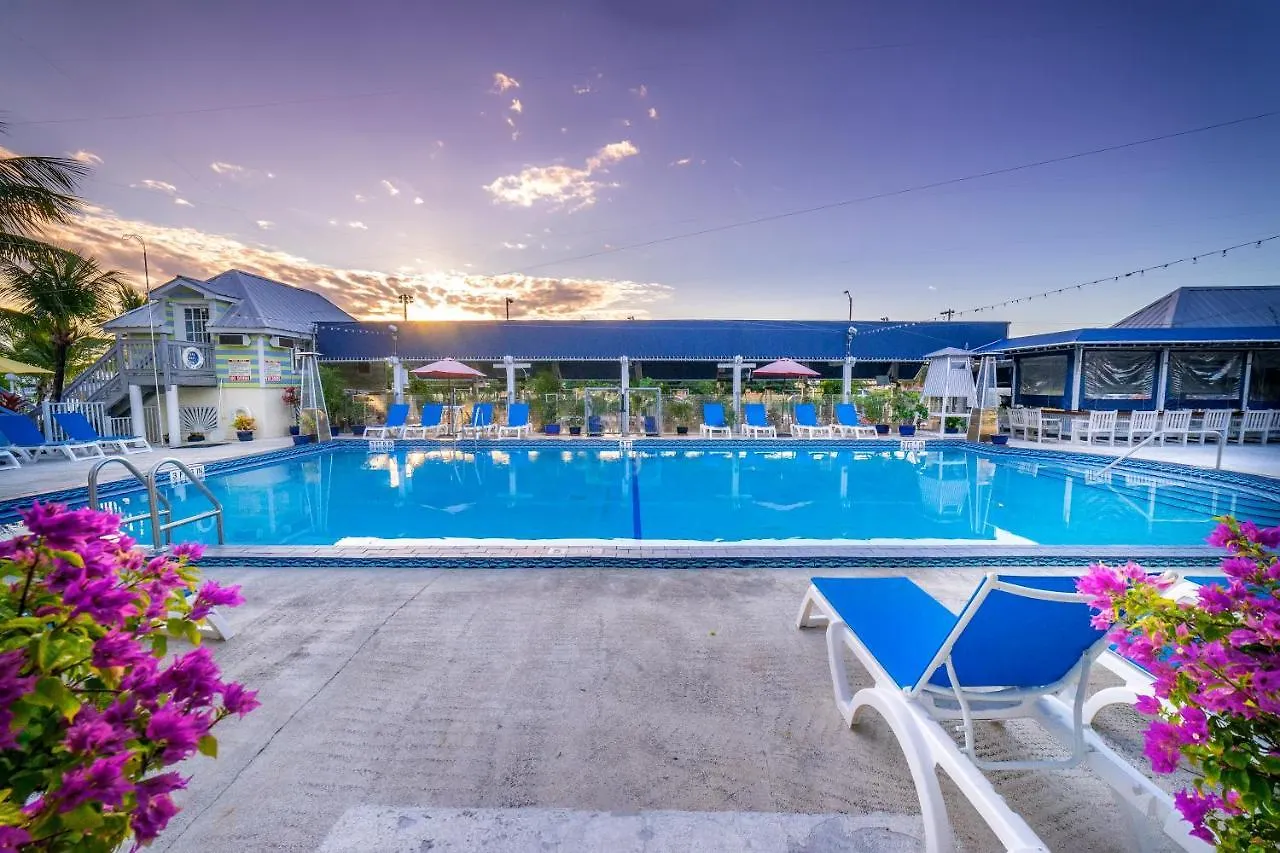 Ibis Bay Resort كي وست 3*,